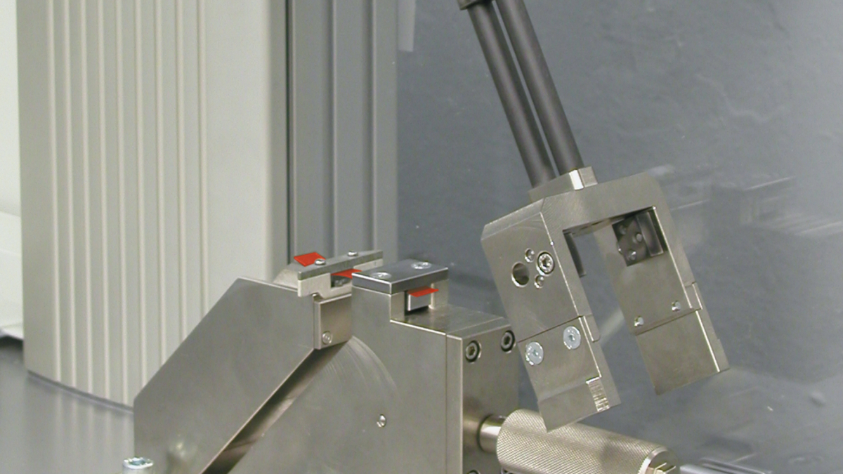 ASTM D256 Izod Impact Testing Services – Kiyo R&D LAB | NABL-Accredited Plastic Impact Testing