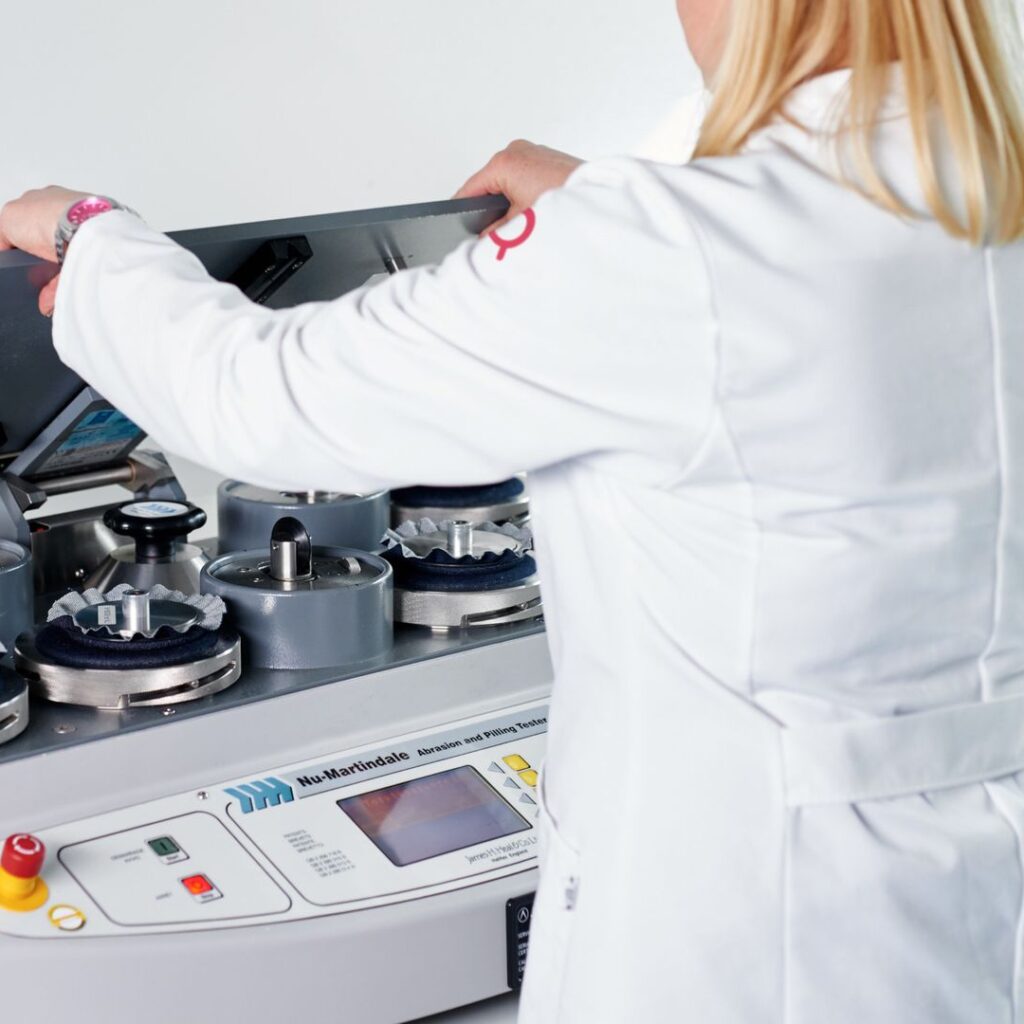  Fabric testing lab near me – Kiyo R&D LAB for textile quality checks like strength, shrinkage, GSM and colorfastness. Reliable reports for QA and buyers.