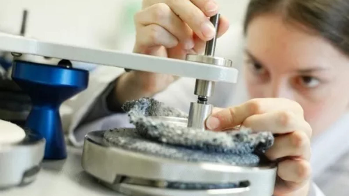  Fabric testing lab near me – Kiyo R&D LAB for textile quality checks like strength, shrinkage, GSM and colorfastness. Reliable reports for QA and buyers.